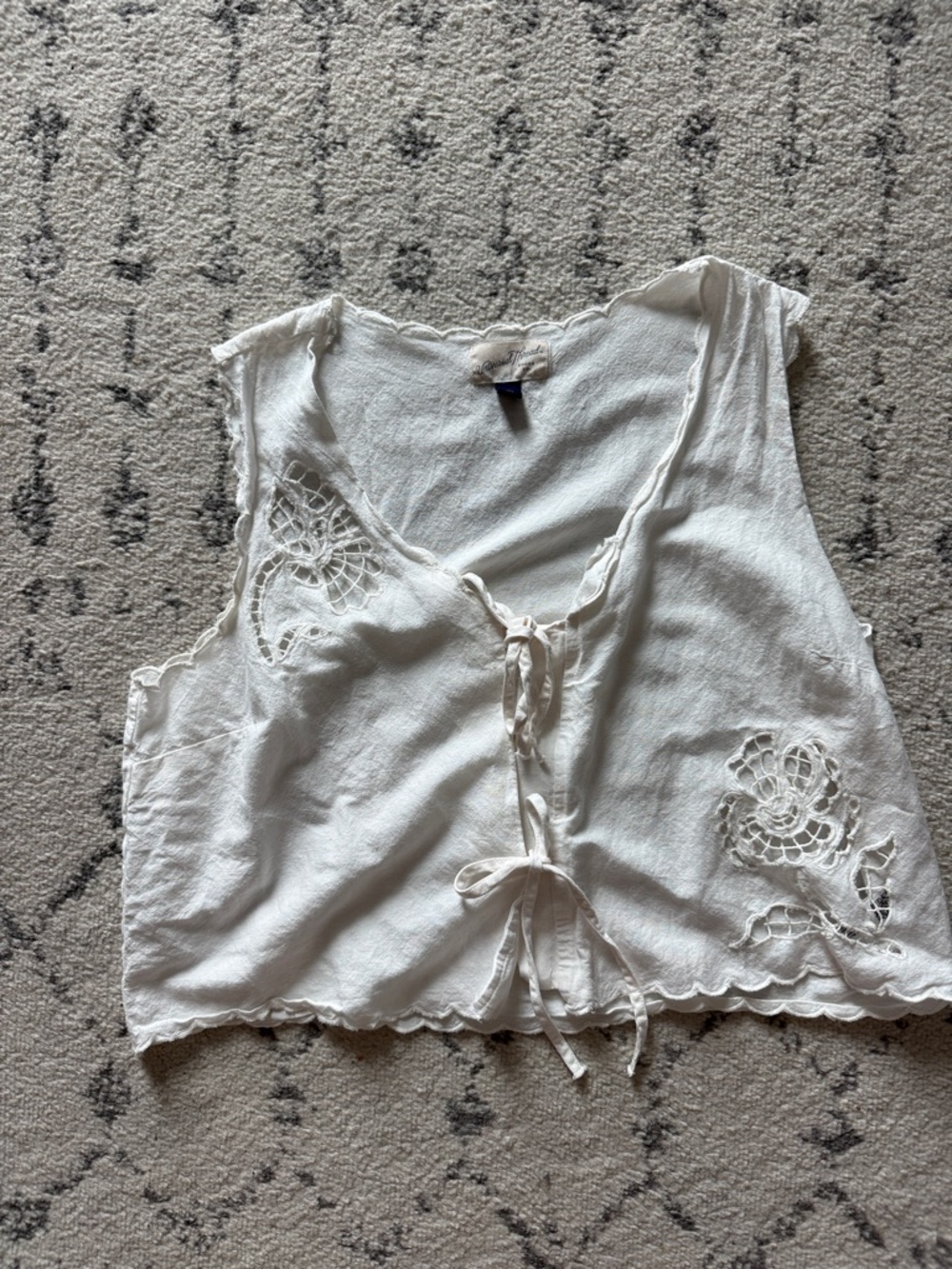 Universal Thread White Crochet Tie-Front Camisole